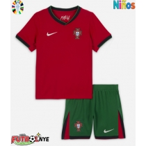 Camiseta Portugal Primera Equipación para niños Eurocopa 2024 manga corta (+ pantalones cortos)